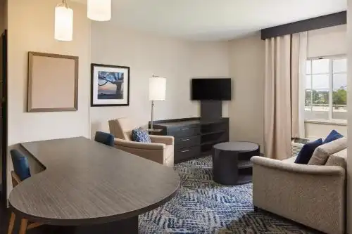 Candlewood Suites i-26 @ Northwoods Mall, An Ihg - 4