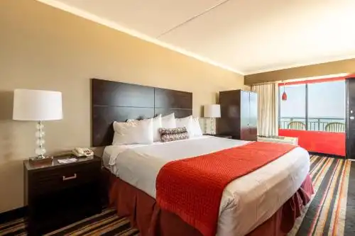 Best Western Plus Sandcastle Beachfront - 22