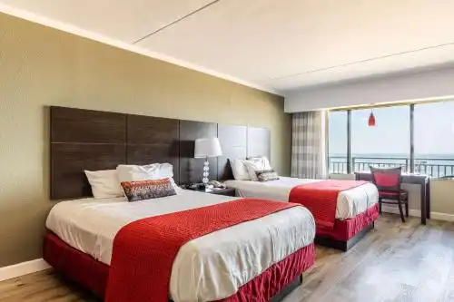 Best Western Plus Sandcastle Beachfront - 25