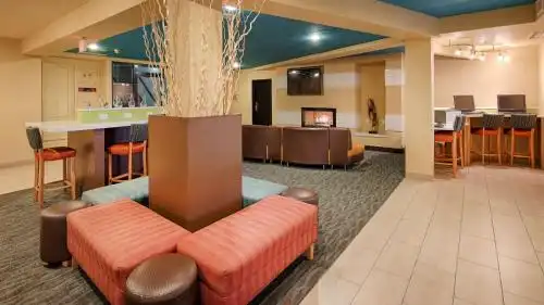 Best Western Plus Sandcastle Beachfront - 3
