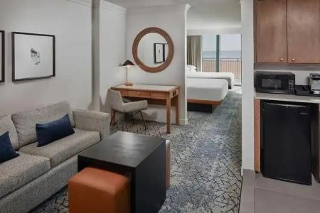 Sheraton Oceanfront - 205