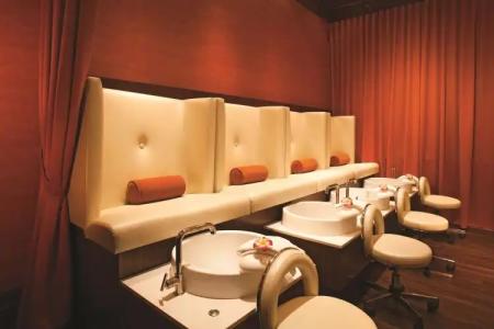 Walt Disney World Swan - 17