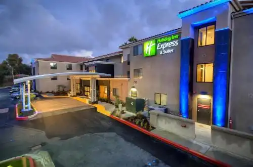 Holiday Inn Express & Suites Carlsbad Beach, An Ihg - 0