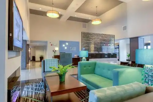 Holiday Inn Express & Suites Carlsbad Beach, An Ihg - 8