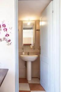 Hanim Lounge & Studios - 6