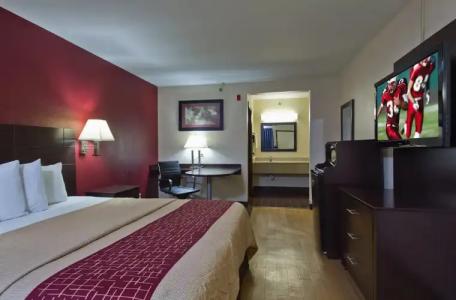 Red Roof Inn South - 7