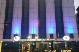Park Yalcin Hotel, Мерсин