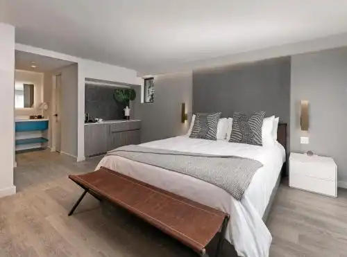 La Jolla Cove Suites - 3