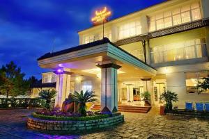 Muong Thanh Holiday Da Lat Hotel, Далат