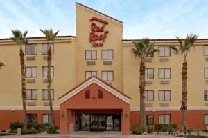 Отель «Red Roof Inn Plus + Phoenix West», Финикс