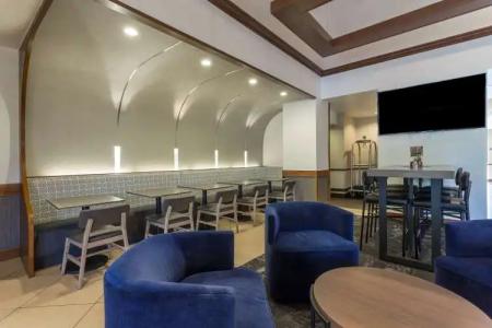 Hyatt Place Phoenix-North - 24