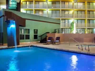Four Points by Sheraton Phoenix North - 9