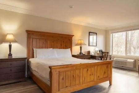 Inn at Crestwood - 128