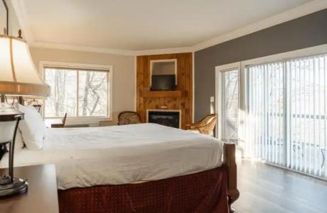 Inn at Crestwood - 140