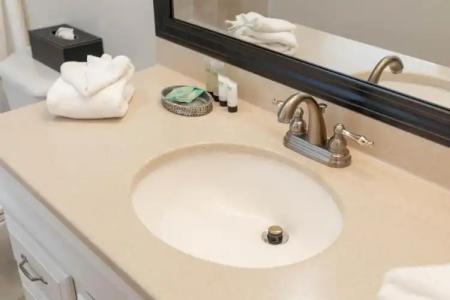 Inn at Crestwood - 113