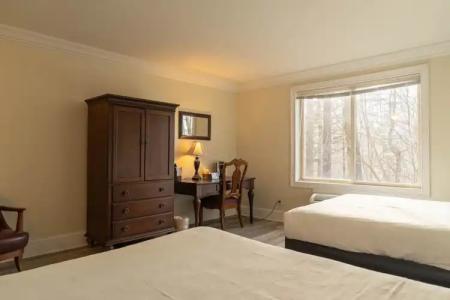 Inn at Crestwood - 55
