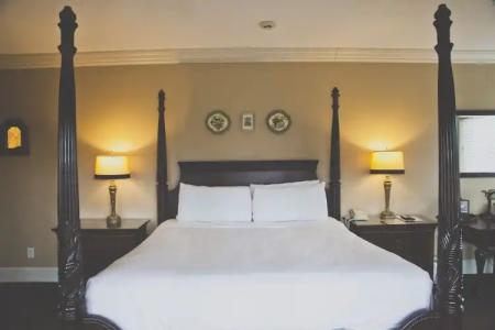 Inn at Crestwood - 32