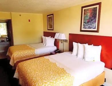 Days Inn & Suites by Wyndham - 27