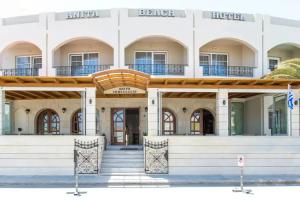 Anita Beach Hotel, Ретимно