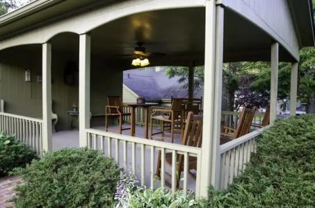 Hillwinds Inn - - 14