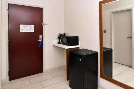 Holiday Inn Express South, An Ihg - 34