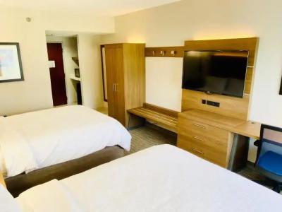 Holiday Inn Express South, An Ihg - 10