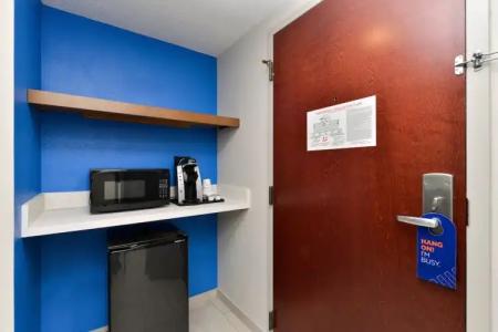 Holiday Inn Express South, An Ihg - 27