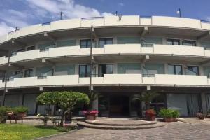 Atlantis Palace Hotel, Маскали