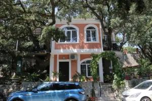 Гостевой дом «Лукоморье», Алупка