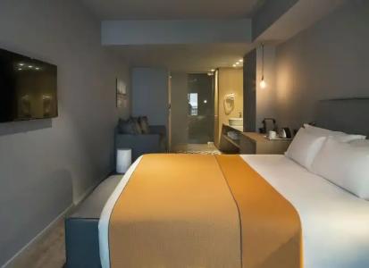 Yurbban Trafalgar - 67