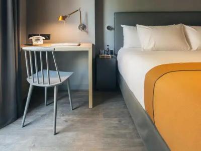 Yurbban Trafalgar - 19