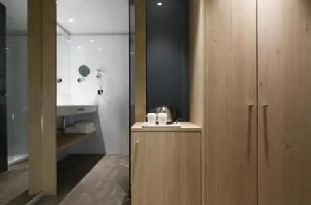 Yurbban Trafalgar - 17