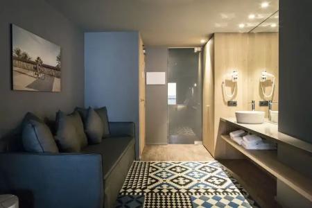 Yurbban Trafalgar - 69