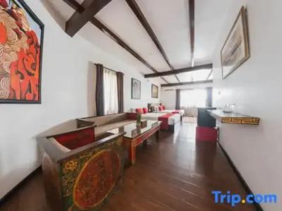 Dalai-La Boutique - 79