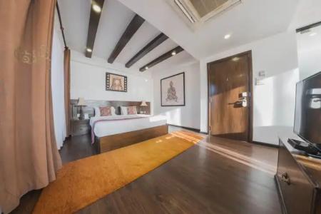 Dalai-La Boutique - 48