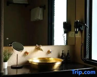 Dalai-La Boutique - 42