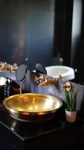 Dalai-La Boutique - 96