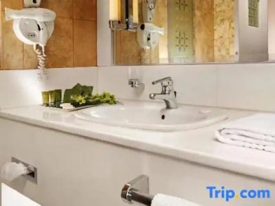 Holiday Inn Athens Attica Av, Airport w., An Ihg - 34