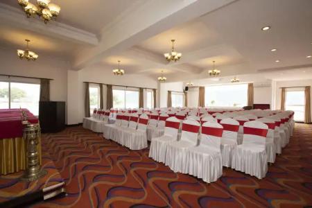 Waterfront by KGH Group - 12