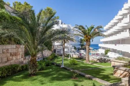 Fergus Style Cala Blanca Suites - 35