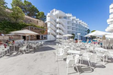 Fergus Style Cala Blanca Suites - 30