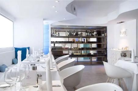 Fergus Style Cala Blanca Suites - 19