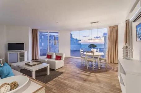 Fergus Style Cala Blanca Suites - 56