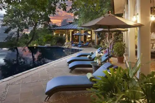 Residence on the Rocks - 13