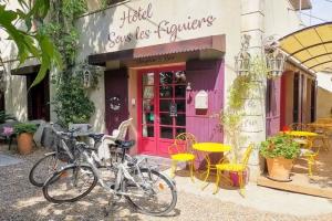 Отель «Hôtel Sous les Figuiers», Сен-Реми-де-Прованс
