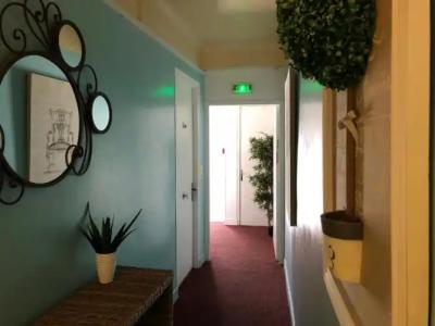 Hôtel De La Cathédrale - 4