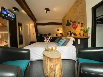 Hôtel De La Cathédrale - 26