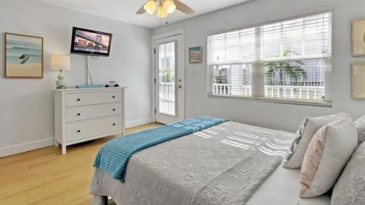 Coconut Inn Pass-a-Grille Beach - 169