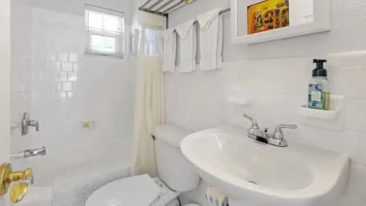 Coconut Inn Pass-a-Grille Beach - 175