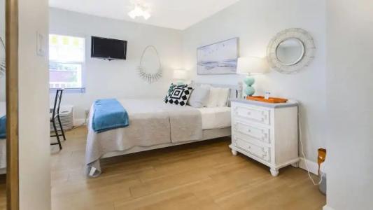 Coconut Inn Pass-a-Grille Beach - 132